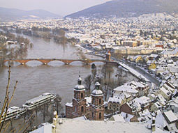 Ansicht der Altstadt Miltenberg im Winter