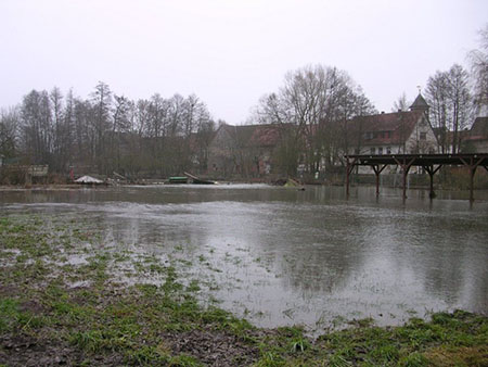 Foto einer überschwemmten Wiese